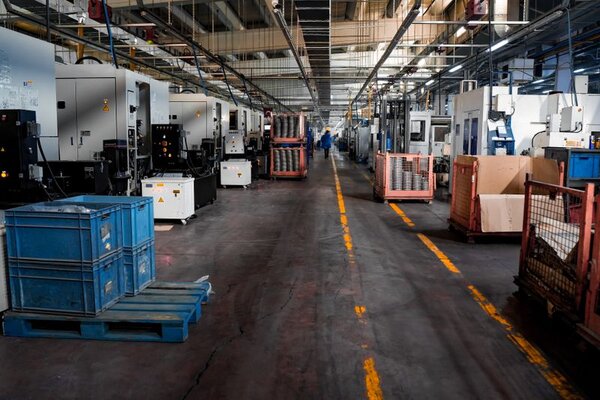 factory floor 600x400