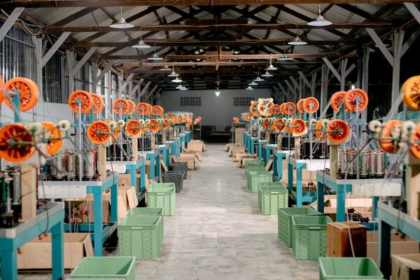 industrial hall 600x400
